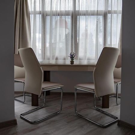 Apartament Natalia Tîrgu Ocna Exteriör bild