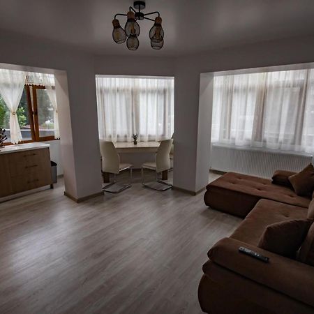 Apartament Natalia Tîrgu Ocna Exteriör bild
