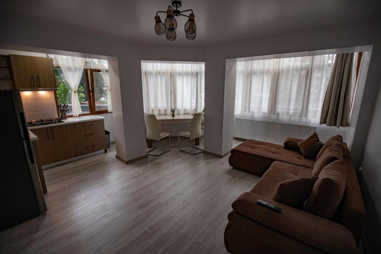 Apartament Natalia Tîrgu Ocna Exteriör bild